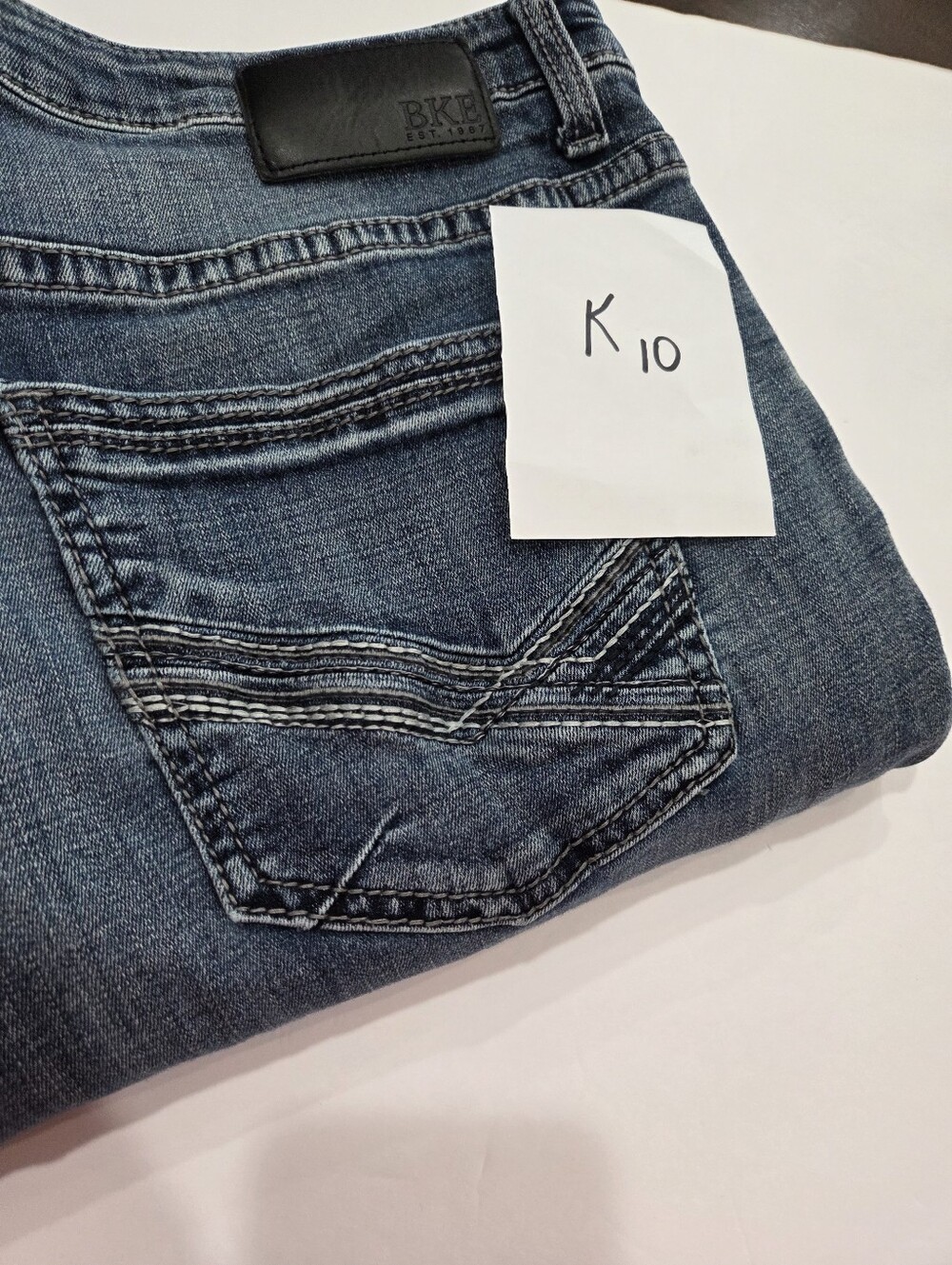 BKE Buckle Classic Light Wash Straight Jeans Sz.36×34 men's - Picture 10 of 10